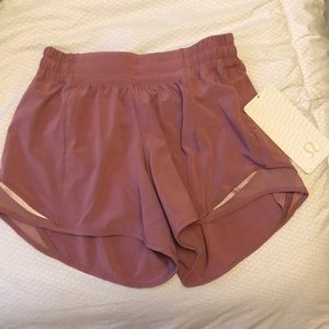 Lululemon hotty hot short